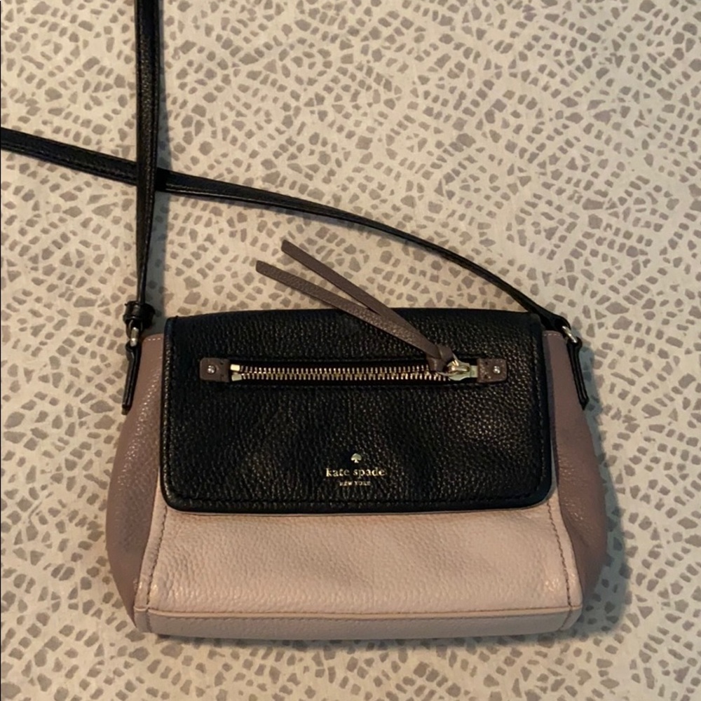 Small Kate Spade crossbody bag